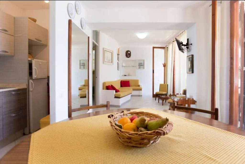 Villa Flavia direttamente sul mare con terrazza incantevole per 6 persone Alghero