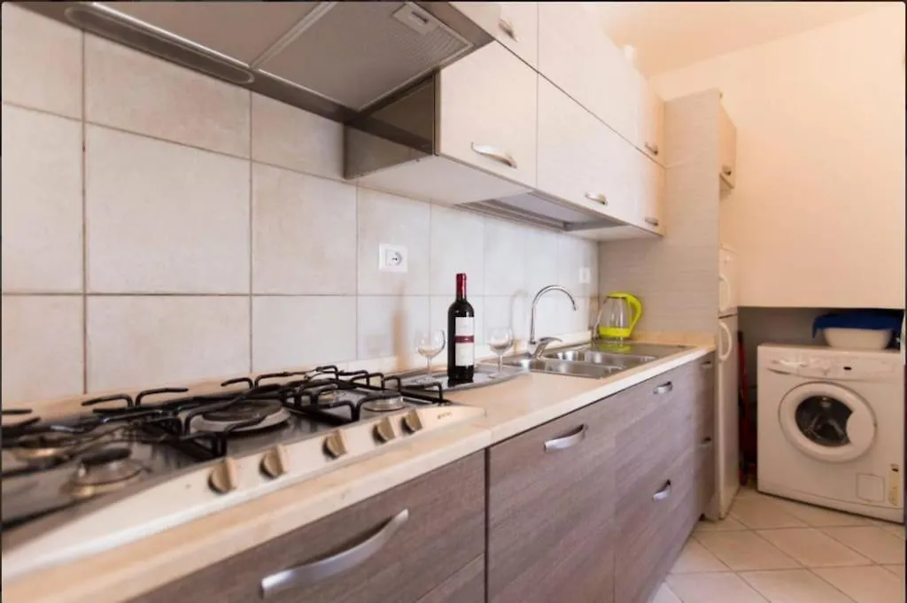 Casa vacanze Villa Flavia direttamente sul mare con terrazza incantevole per 6 persone Alghero Italia