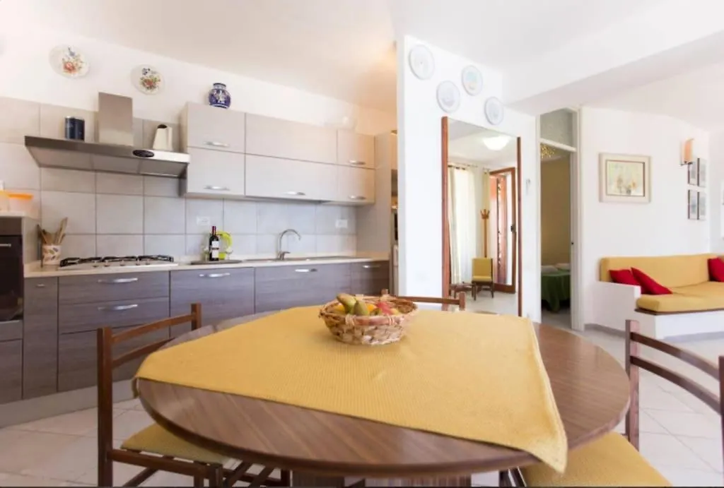 Casa vacanze Villa Flavia direttamente sul mare con terrazza incantevole per 6 persone Alghero